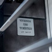 Fachada de un piso turístico, a 20 de mayo de 2024, en Madrid