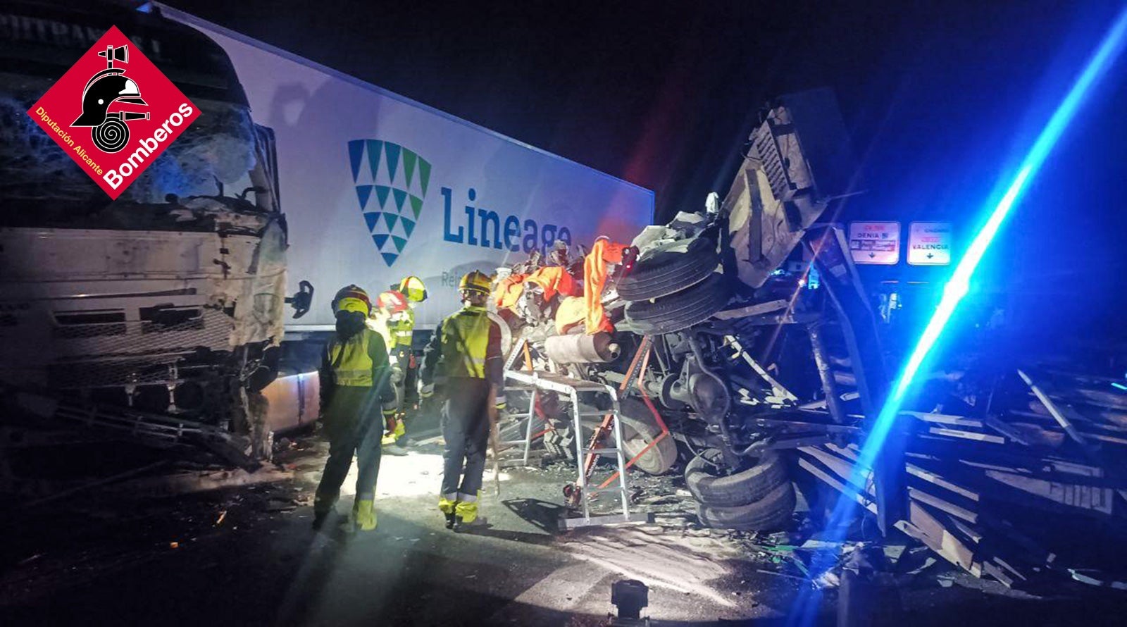 Un muerto y dos heridos en una grave colisión entre dos camiones en Ondara Un muerto y dos heridos en una grave colisión entre dos camiones en Ondara