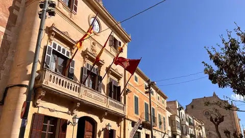 Fachada del ayuntamiento de Santanyí Fachada del ayuntamiento de Santanyí
