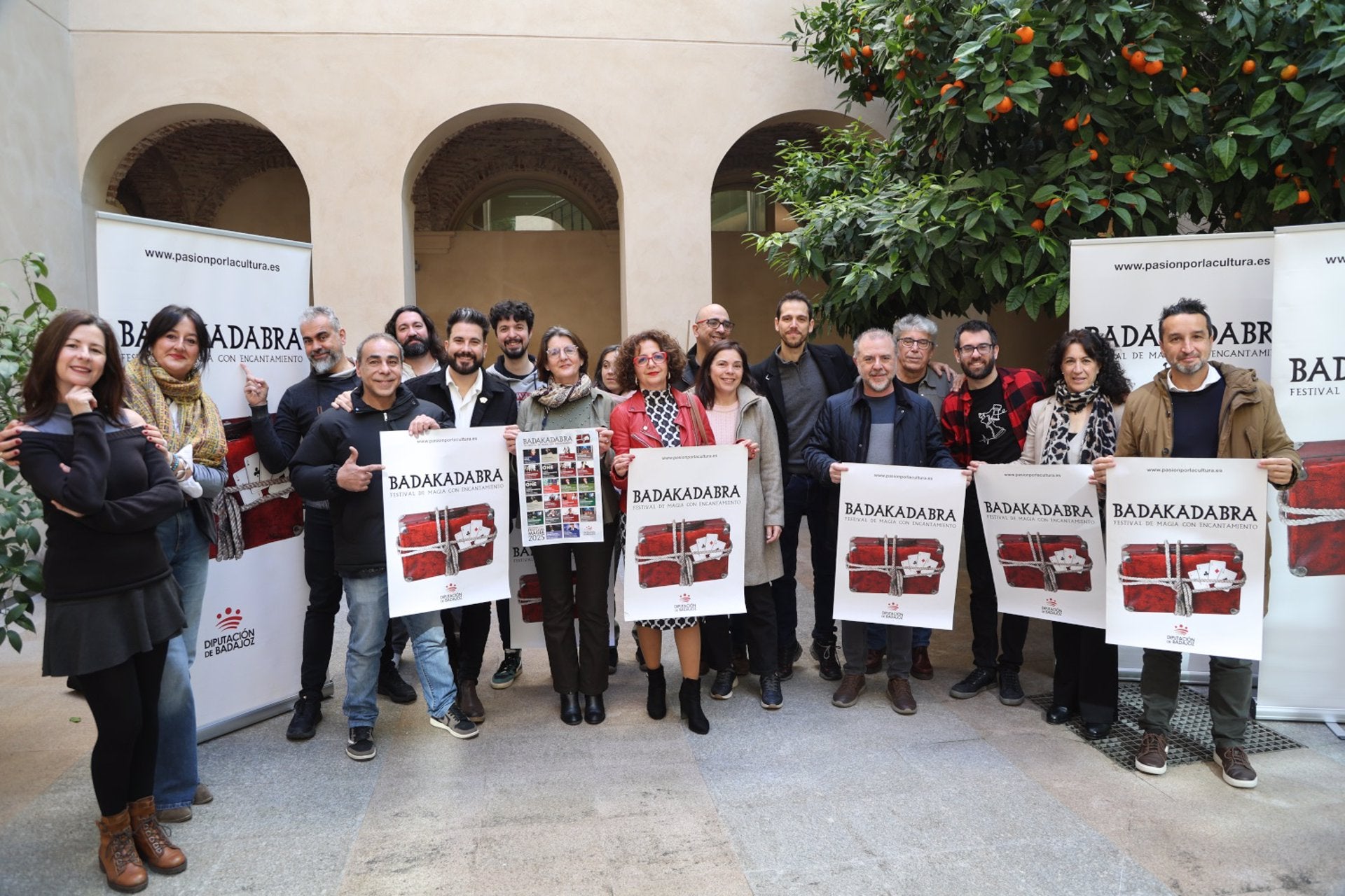 El Festival de Magia con Encantamiento 'Badakadabra' recalará en 20 localidades pacenses El Festival de Magia con Encantamiento 'Badakadabra' recalará en 20 localidades pacenses