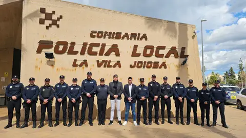 Villajoyosa amplía su plantilla de la Policía Local con 12 agentes más Villajoyosa amplía su plantilla de la Policía Local con 12 agentes más