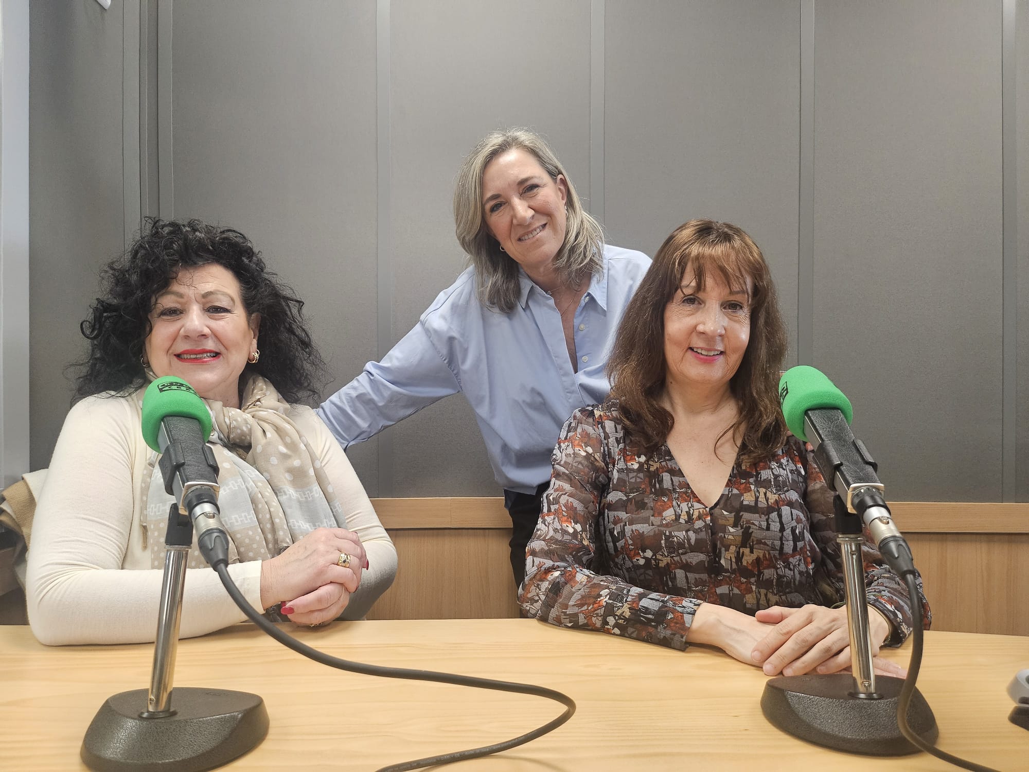 Tertulia con la Asociación Mujeres de Empresa Tertulia con la Asociación Mujeres de Empresa