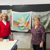 taller pintura en seda Aguja Solidaria taller pintura en seda Aguja Solidaria