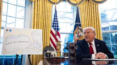 El presidente de EE.UU., Donald Trump, este miércoles en el acto de firma de la orden que establece los aranceles a la importación de vehículos. El presidente de EE.UU., Donald Trump, este miércoles en el acto de firma de la orden que establece los aranceles a la importación de vehículos.