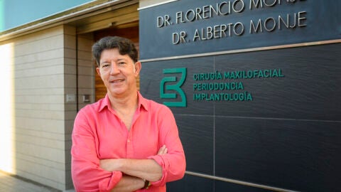 Dr. Florencio Monje, cirujano oral y maxilofacial
