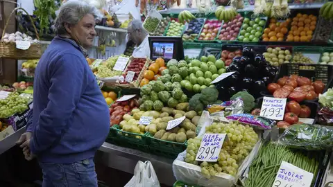 Las ventas del comercio minorista bajan un 0,5% interanual en febrero en Extremadura Las ventas del comercio minorista bajan un 0,5% interanual en febrero en Extremadura