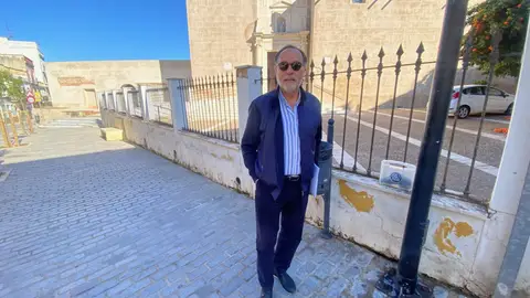 PSOE pide derribar el muro de la plaza de San Agustín de Badajoz, que el ayuntamiento quiere recuperar para el público PSOE pide derribar el muro de la plaza de San Agustín de Badajoz, que el ayuntamiento quiere recuperar para el público