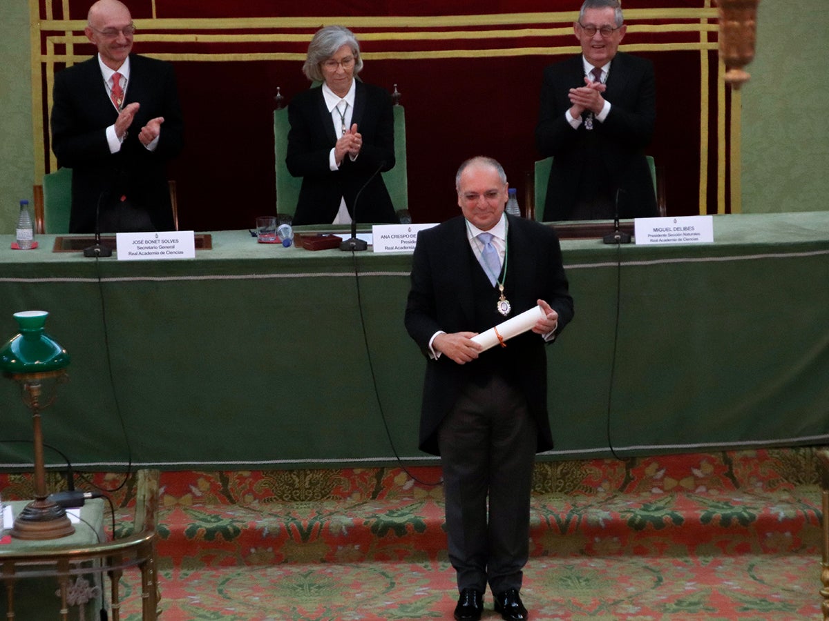 Juan Lerma, de la UMH de Elche, académico de número de la Real Academia de Ciencias Exactas Juan Lerma, de la UMH de Elche, académico de número de la Real Academia de Ciencias Exactas