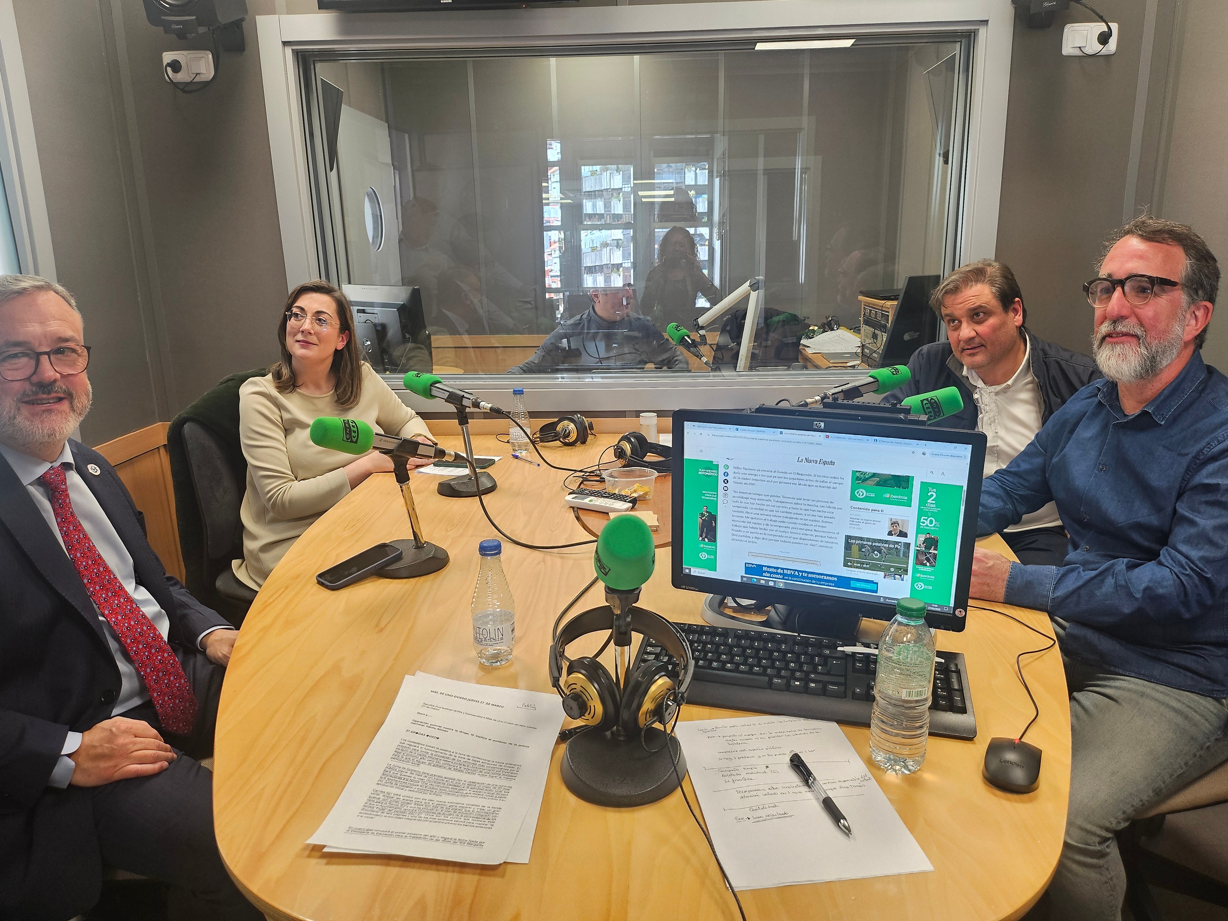 Tertulia con nuestros representantes en el Ayuntamiento Tertulia con nuestros representantes en el Ayuntamiento