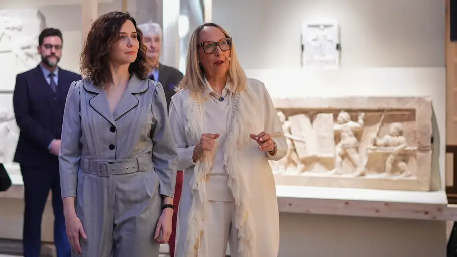 Isabel Díaz Ayuso inaugura la exposición "¡Hispano! Gladiadores en el Imperio Romano" en el Museo Arqueológico y Paleontológico de la Comunidad de Madrid Isabel Díaz Ayuso recorre la muestra ¡Hispano! Gladiadores del Imperio Romano
