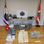 Desarticulada una banda en Bizkaia con 13 detenidos y 100 kilos de droga incautados Desarticulada una banda en Bizkaia con 13 detenidos y 100 kilos de droga incautados