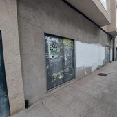 El Concello de Santiago aprueba mantener el uso comercial de los bajos en determinados ámbitos de la ciudad El Concello de Santiago aprueba mantener el uso comercial de los bajos en determinados ámbitos de la ciudad