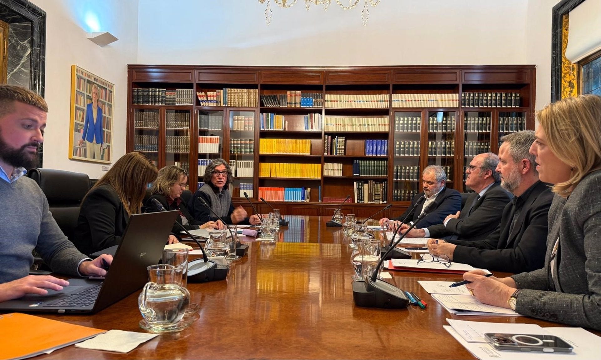 El Defensor del Pueblo considera "imprescindible" mejorar las condiciones de seguridad de educadores sociales El Defensor del Pueblo considera "imprescindible" mejorar las condiciones de seguridad de educadores sociales