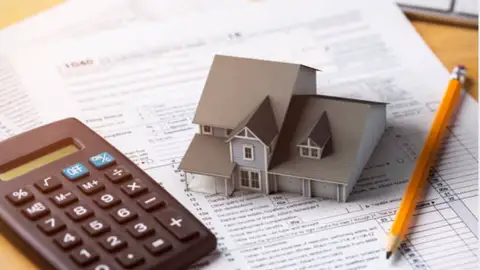 Alquiler Alquiler y declaración de la Renta 2024: qué deducciones puedes aplicar según tu comunidad