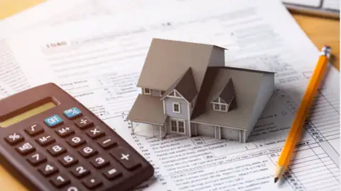 Alquiler y declaración de la Renta 2024: qué deducciones puedes aplicar según tu comunidad Alquiler y declaración de la Renta 2024: qué deducciones puedes aplicar según tu comunidad