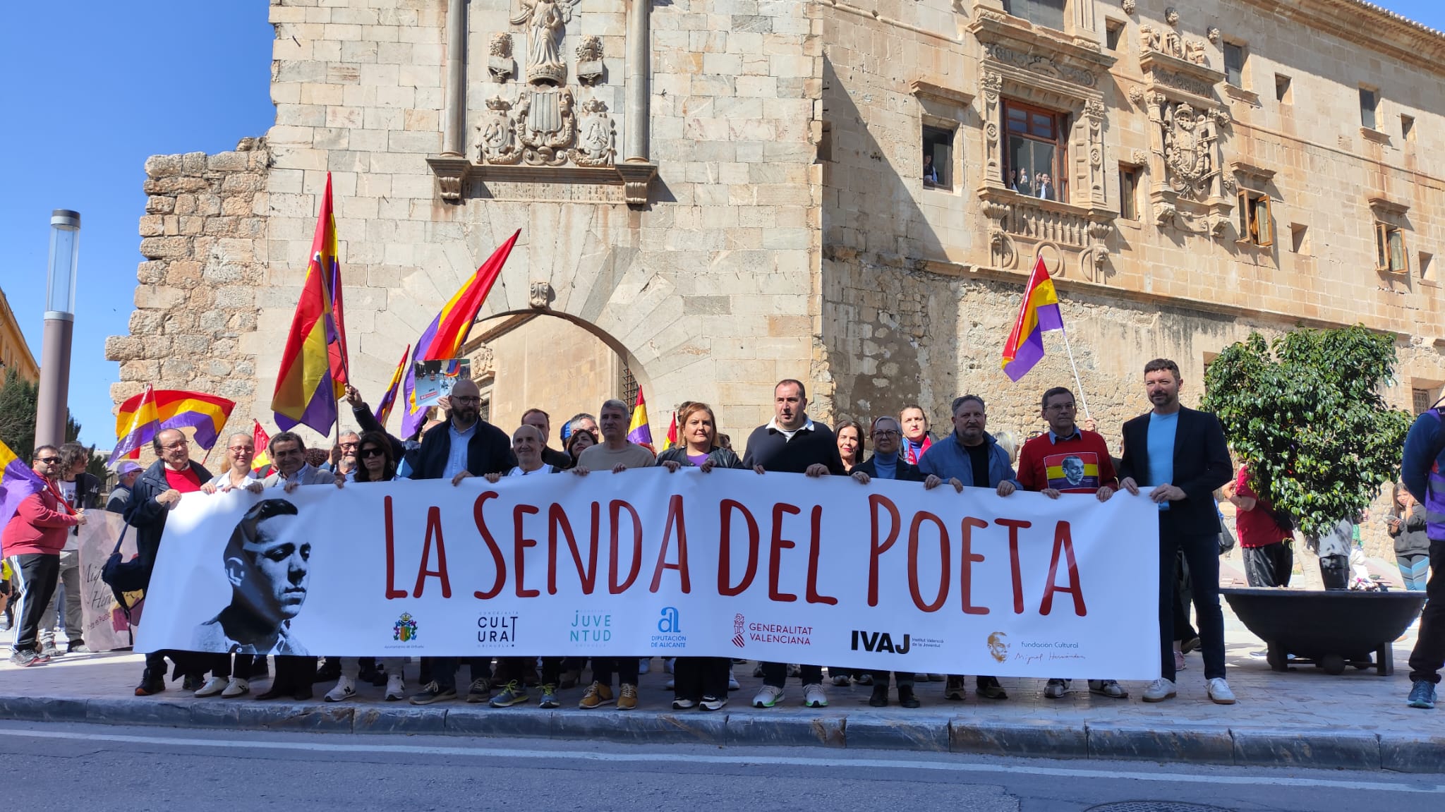 Orihuela anima la salida de la Senda del Poeta en el 83 aniversario de la muerte de Miguel Hernández Orihuela anima la salida de la Senda del Poeta en el 83 aniversario de la muerte de Miguel Hernández