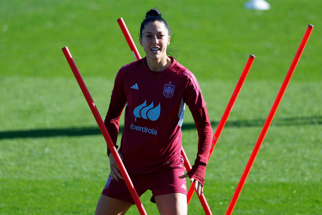 Jenni Hermoso vuelve a quedarse fuera de la lista de Tomé Jenni Hermoso vuelve a quedarse fuera de la lista de Tomé