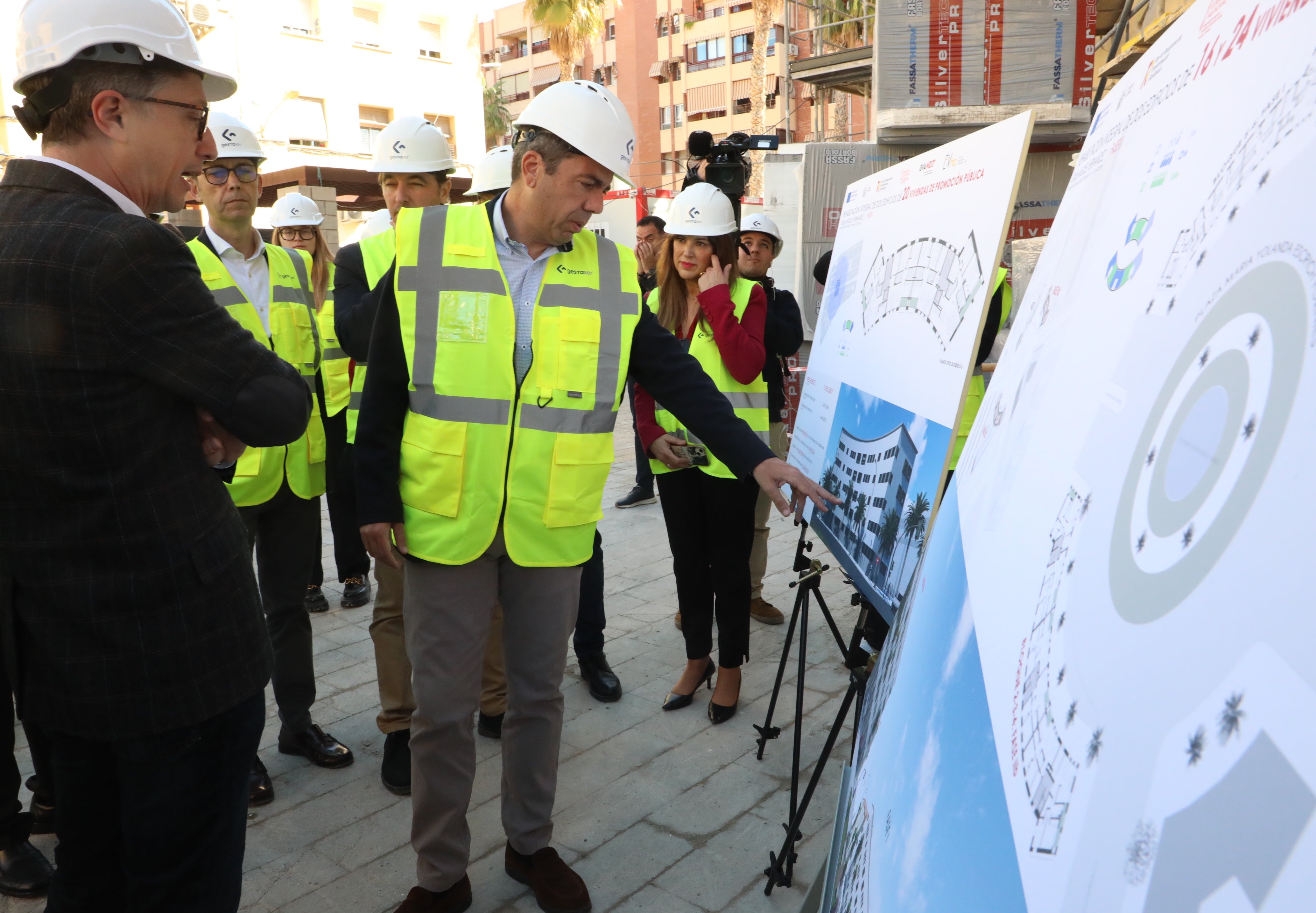 Mazón: las obras de rehabilitación del barrio Miguel Hernández “progresan a buen ritmo” Mazón: las obras de rehabilitación del barrio Miguel Hernández “progresan a buen ritmo”