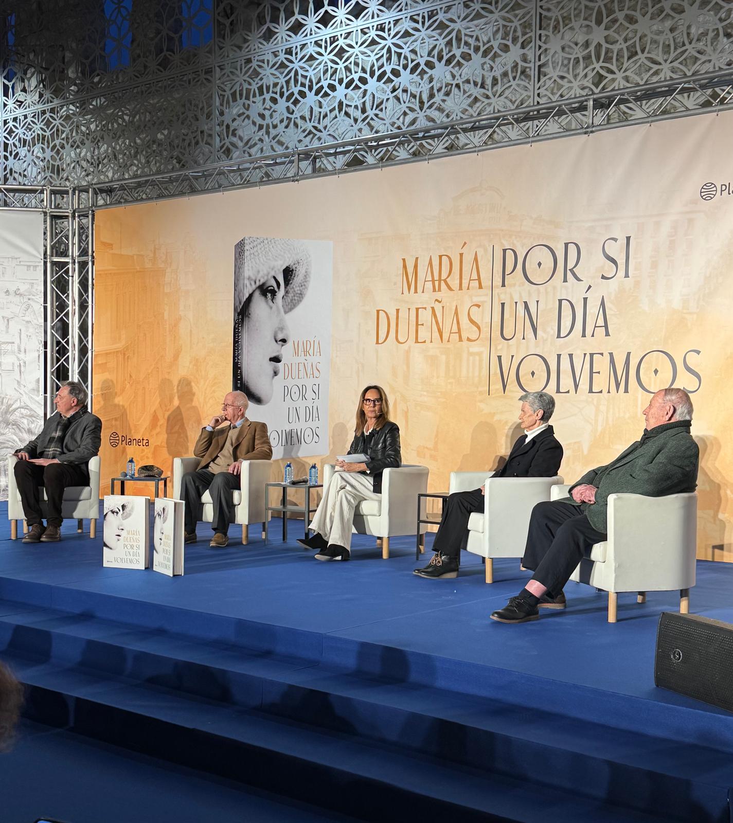 María Dueñas estrena en Alicante 'Por si un día volvemos', una historia que une la ciudad con Orán María Dueñas estrena en Alicante 'Por si un día volvemos', una historia que une la ciudad con Orán