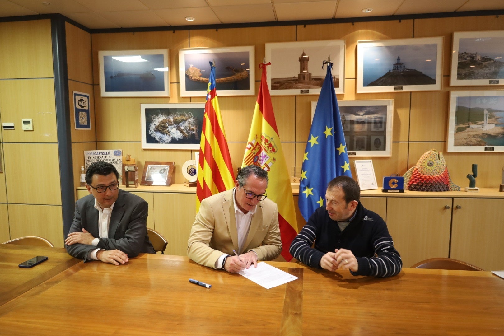 PortCastelló acelera su expansión hacia el sur y su proyección como hub eólico con la recepción de la mota de cierre PortCastelló acelera su expansión hacia el sur y su proyección como hub eólico con la recepción de la mota de cierre
