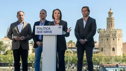 La secretaria general del PP, Cuca Gamarra (2d), el vicesecretario general de Coordinación Autonómica y Territorial y Análisis electoral del Partido Popular, Elías Bendodo (2i), el secretario general del PP de Andalucía, Antonio Repullo (d), y el delegado del Gobierno regional en Sevilla, Ricardo Sánchez (i), durante la rueda de prensa previa a la 27ª Interparlamentaria del PP que se celebra este fin de semana en Sevilla. La secretaria general del PP, Cuca Gamarra (2d), el vicesecretario general de Coordinación Autonómica y Territorial y Análisis electoral del Partido Popular, Elías Bendodo (2i), el secretario general del PP de Andalucía, Antonio Repullo (d), y el delegado del Gobierno regional en Sevilla, Ricardo Sánchez (i), durante la rueda de prensa previa a la 27ª Interparlamentaria del PP que se celebra este fin de semana en Sevilla.