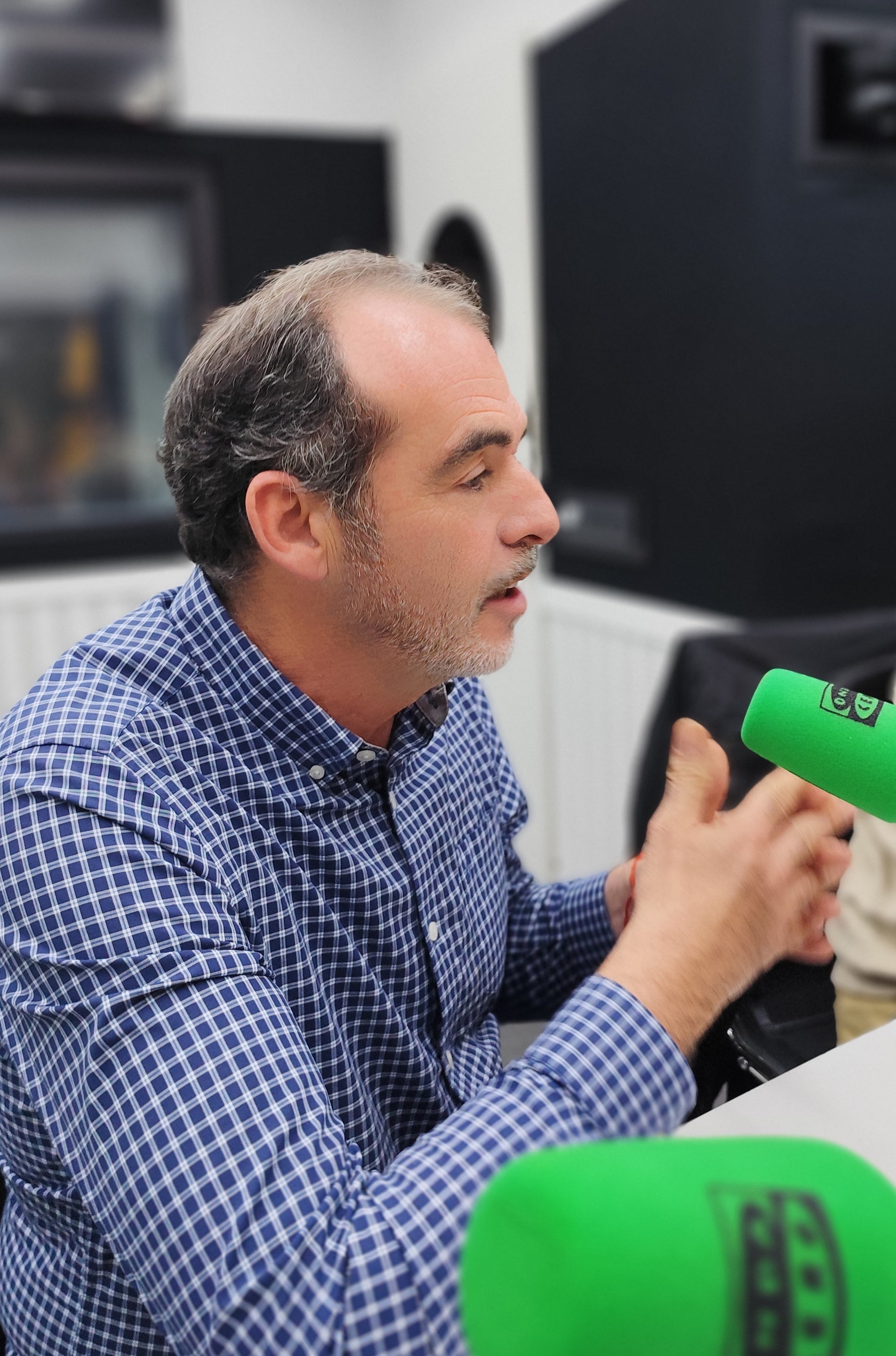 "Aquella noche cerraba los ojos... y me sentía a veces culpable porque mis siete compañeros estaban muertos" "Aquella noche cerraba los ojos... y me sentía a veces culpable porque mis siete compañeros estaban muertos"