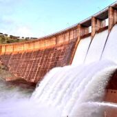 Pantano de Montoro desembalsando agua