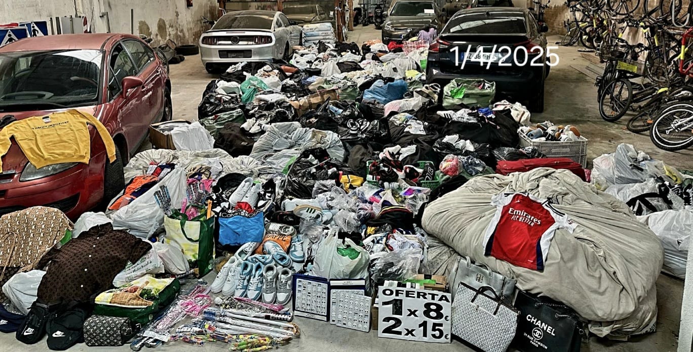 Oropesa destruye más de 12.000 artículos procedentes de la venta ambulante ilegal Oropesa destruye más de 12.000 artículos procedentes de la venta ambulante ilegal