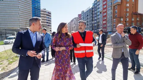 Chueca durante su visita a la Avenida de Navarra Chueca durante su visita a la Avenida de Navarra