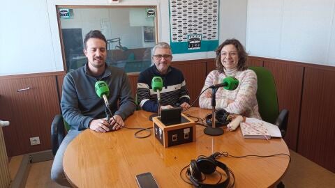 V&iacute;ctor Pascual, Cristina Toledano y C&eacute;sar Rivera.