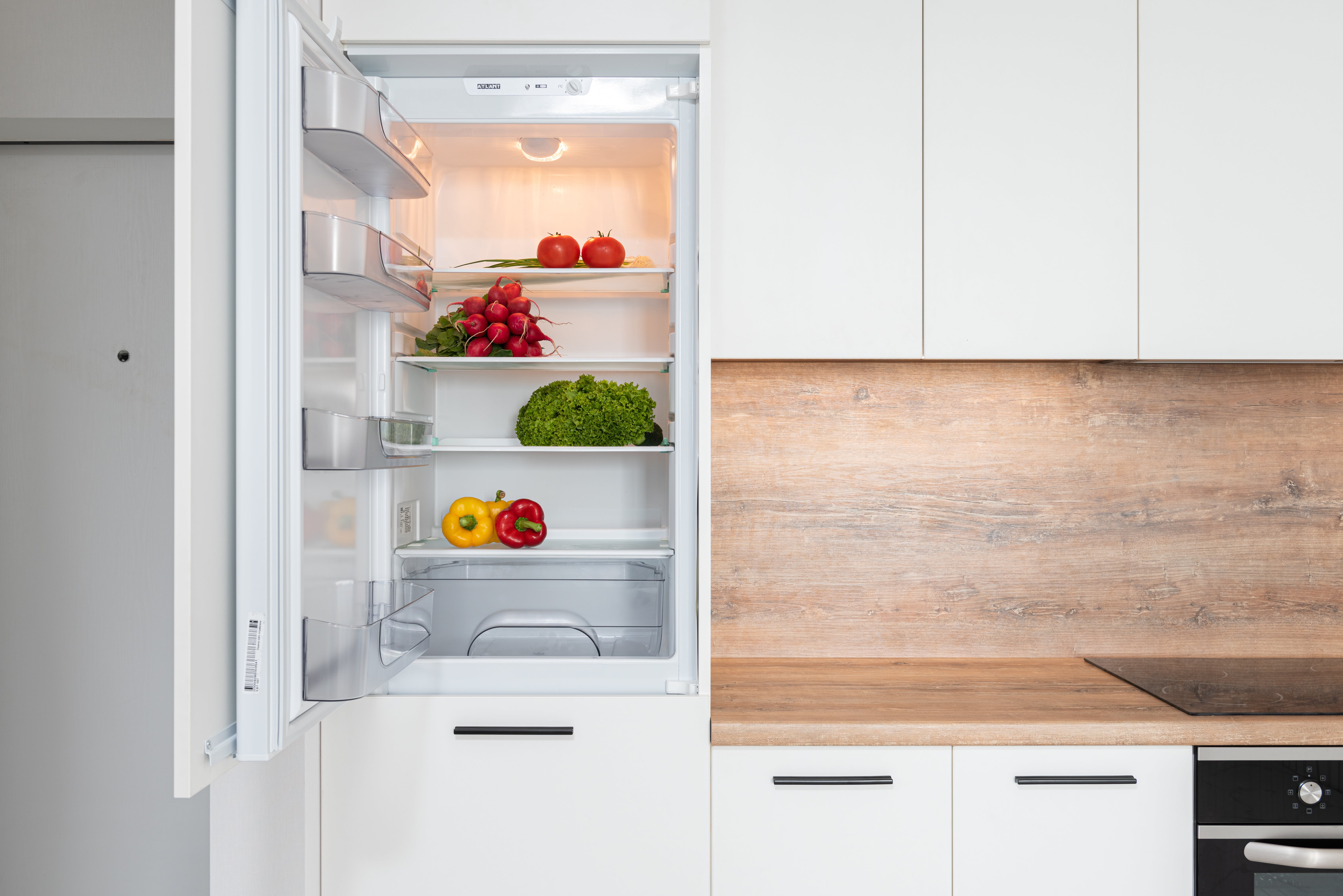 Los alimentos de la nevera que debes tirar tras el apagón: "Lo importante es la temperatura" Los alimentos de la nevera que debes tirar tras el apagón: "Lo importante es la temperatura"