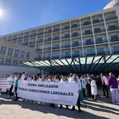 Concetración de protesta Hospital de la Ribera Concetración de protesta Hospital de la Ribera