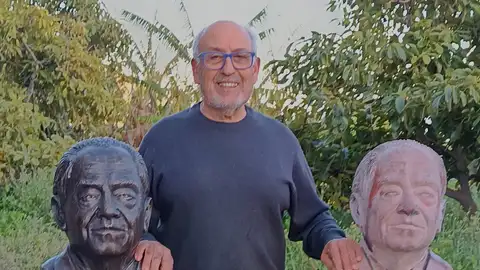 El artista Toni Ferri, en colaboración con el Ayuntamiento de Callosa d’en Sarrià, culmina el busto de Rodolfo Llopis que recordará al político español en el instituto que lleva su nombre El artista Toni Ferri, en colaboración con el Ayuntamiento de Callosa d’en Sarrià, culmina el busto de Rodolfo Llopis que recordará al político español en el instituto que lleva su nombre