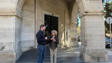 Iglesias advierte en Huesca de la degradación de los servicios sanitarios públicos Iglesias advierte en Huesca de la degradación de los servicios sanitarios públicos