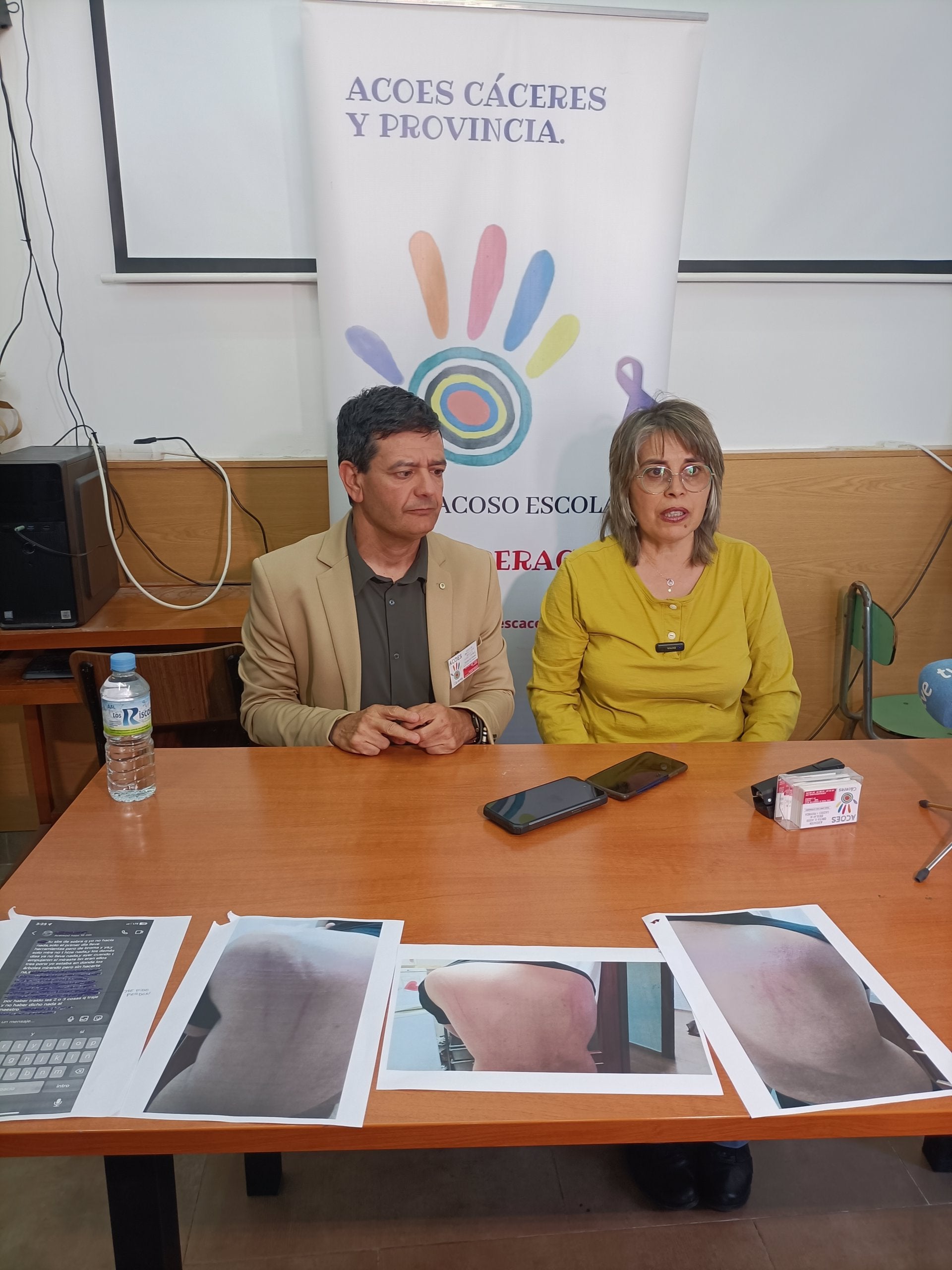 ACOES pide a fiscalía y policía que investiguen otros posibles casos de acoso escolar en el IES de Almendralejo ACOES pide a fiscalía y policía que investiguen otros posibles casos de acoso escolar en el IES de Almendralejo