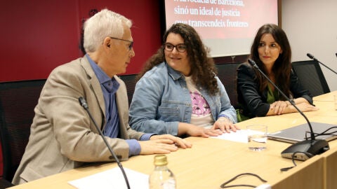 F&agrave;tima Ofkir i l'advocada Monica Santiago
