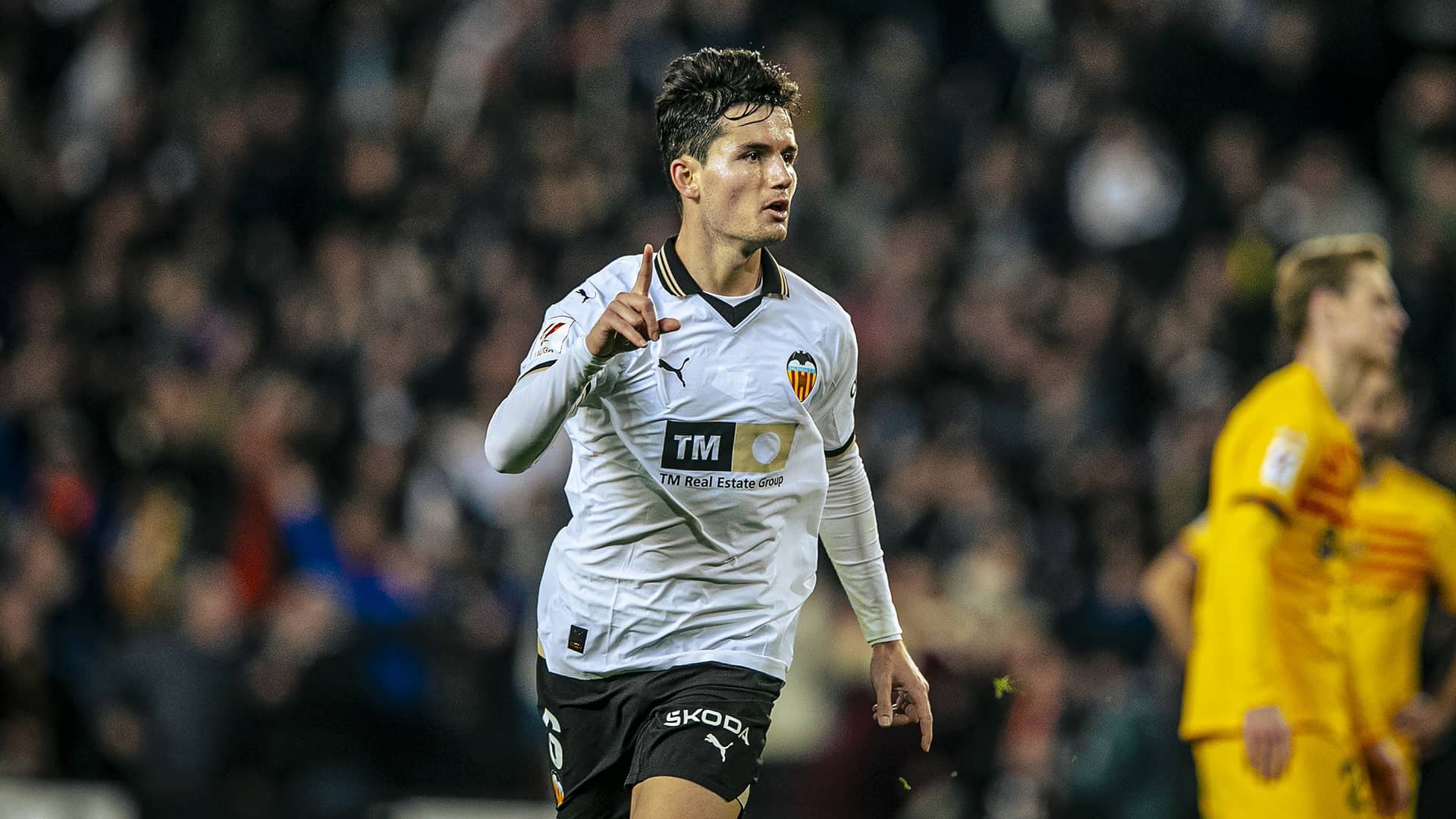 El mercado más difícil para Corona en el Valencia CF: 17 jugadores en la rampa de salida El mercado más difícil para Corona en el Valencia CF: 17 jugadores en la rampa de salida