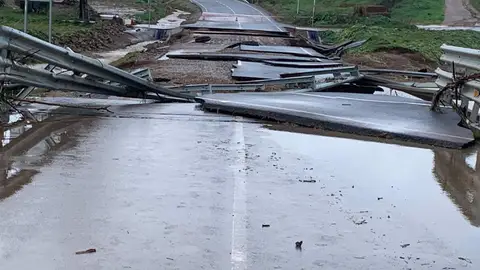 La carretera BA-086, de Maguilla a EX-103 permanecerá cortada esta semana por obras La carretera BA-086, de Maguilla a EX-103 permanecerá cortada esta semana por obras