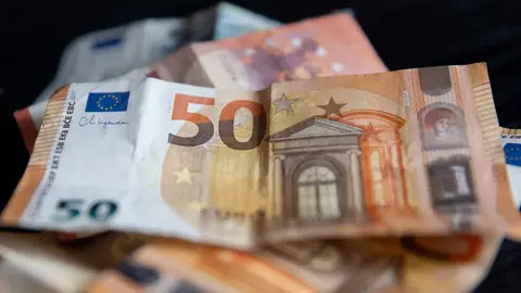 Billetes de 50 euros. Foto de archivo. Billetes de 50 euros. Foto de archivo.