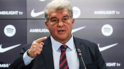 Laporta responde a LaLiga: "Nos quieren desestabilizar" Laporta responde a LaLiga: "Nos quieren desestabilizar"