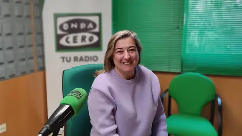 Mónica Gómez Lor en los estudios de Onda Cero Pontevedra Salud visual en Más de Uno Pontevedra