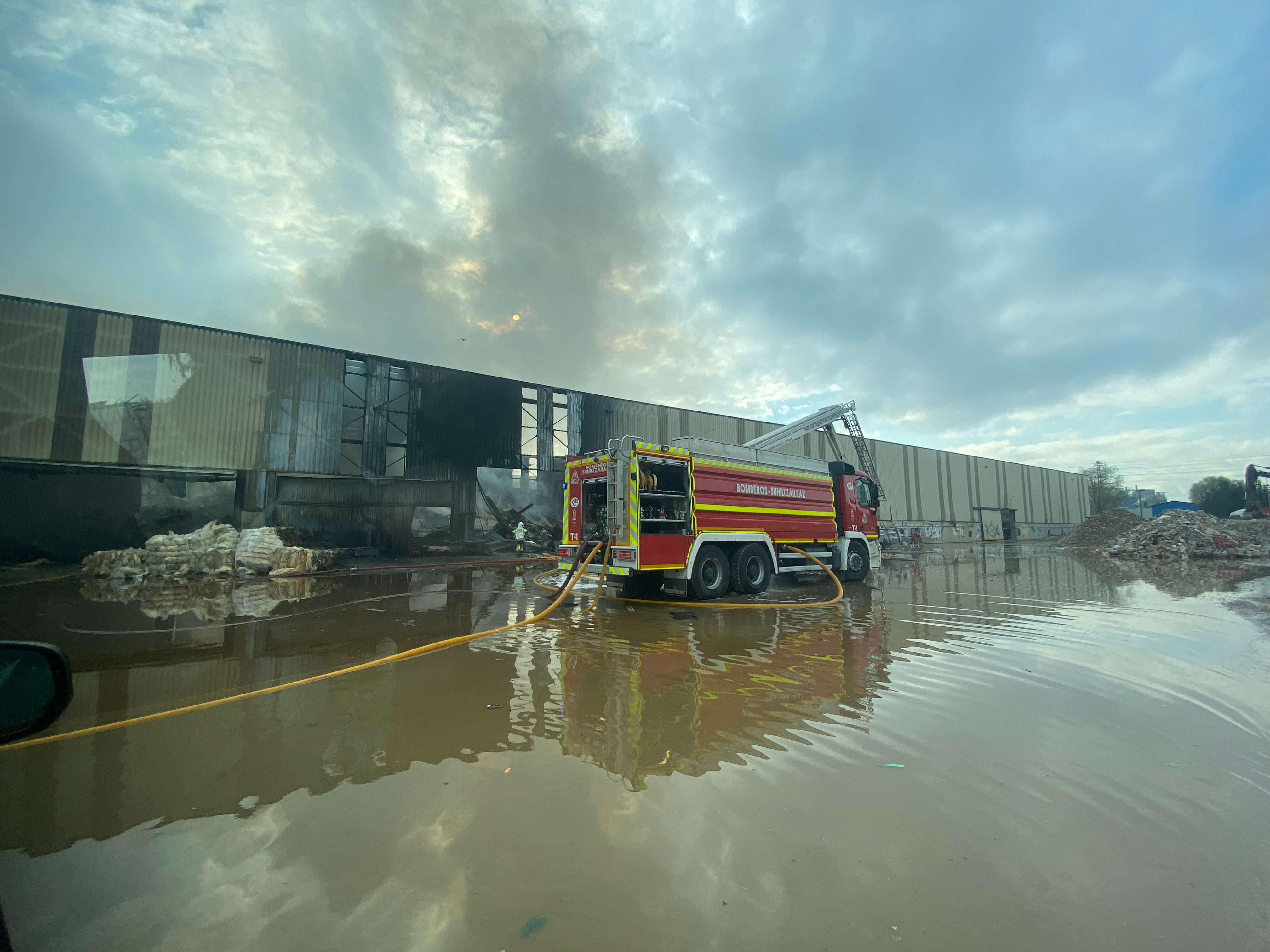 El incendio en la planta de reciclaje de Vitoria fue fortuito El incendio en la planta de reciclaje de Vitoria fue fortuito