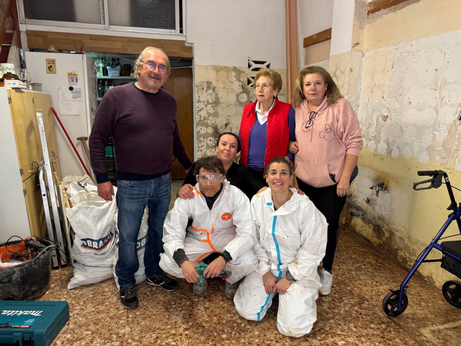 Adopta un mayor, una iniciativa para seguir colaborando con los afectados por la DANA Adopta un mayor, una iniciativa para seguir colaborando con los afectados por la DANA