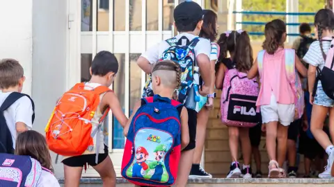 Benidorm incrementa hasta casi los 200.000 euros las ayudas para tratamientos psicopedagógicos de menores con necesidades especiales Benidorm incrementa hasta casi los 200.000 euros las ayudas para tratamientos psicopedagógicos de menores con necesidades especiales