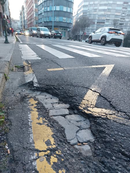 El Concello de Santiago realizará "en los próximos días y semanas" labores de mejora del firme en varios puntos de la ciudad El Concello de Santiago realizará "en los próximos días y semanas" labores de mejora del firme en varios puntos de la ciudad