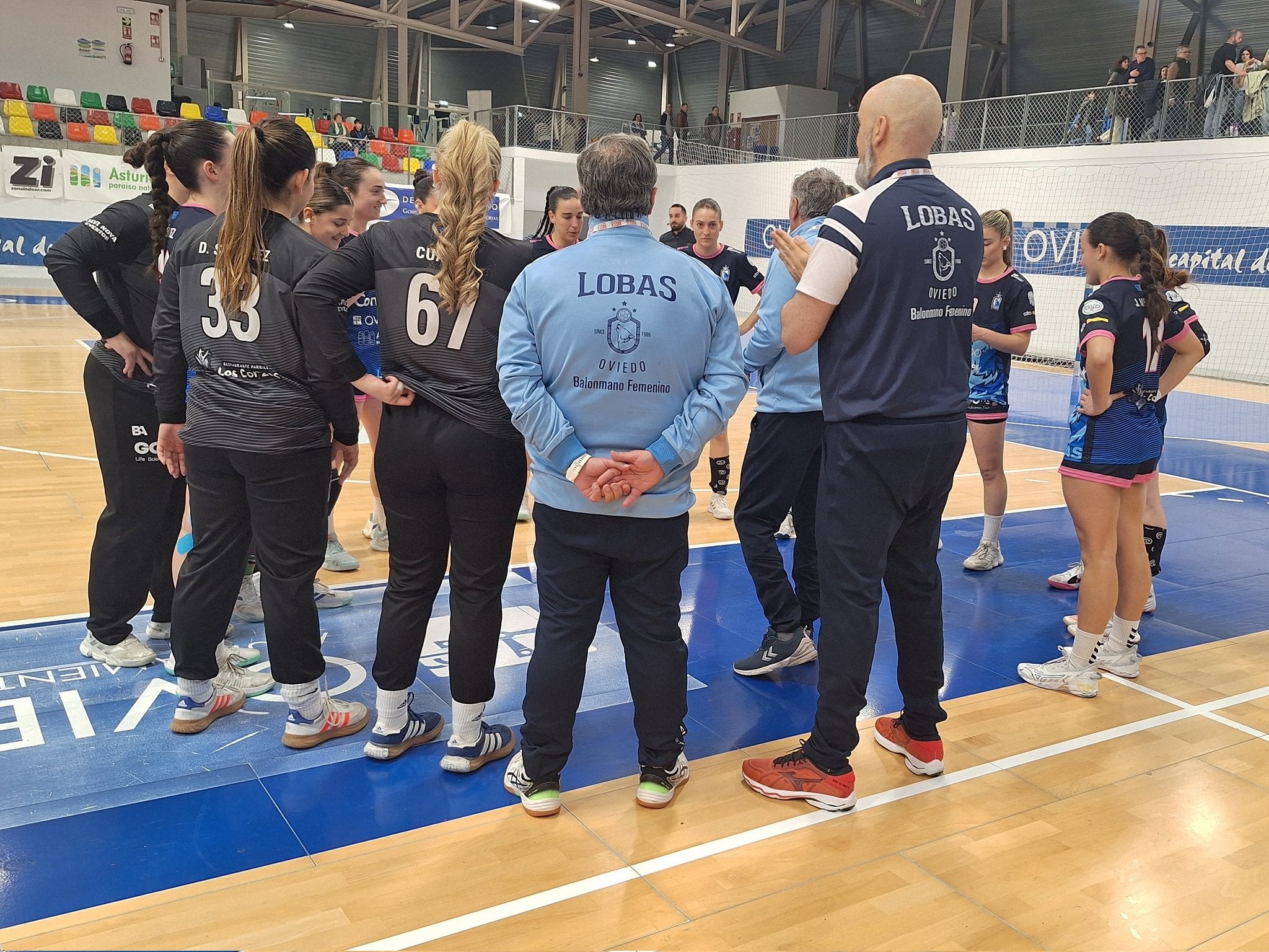 El Lobas Oviedo hace los deberes El Lobas Oviedo hace los deberes