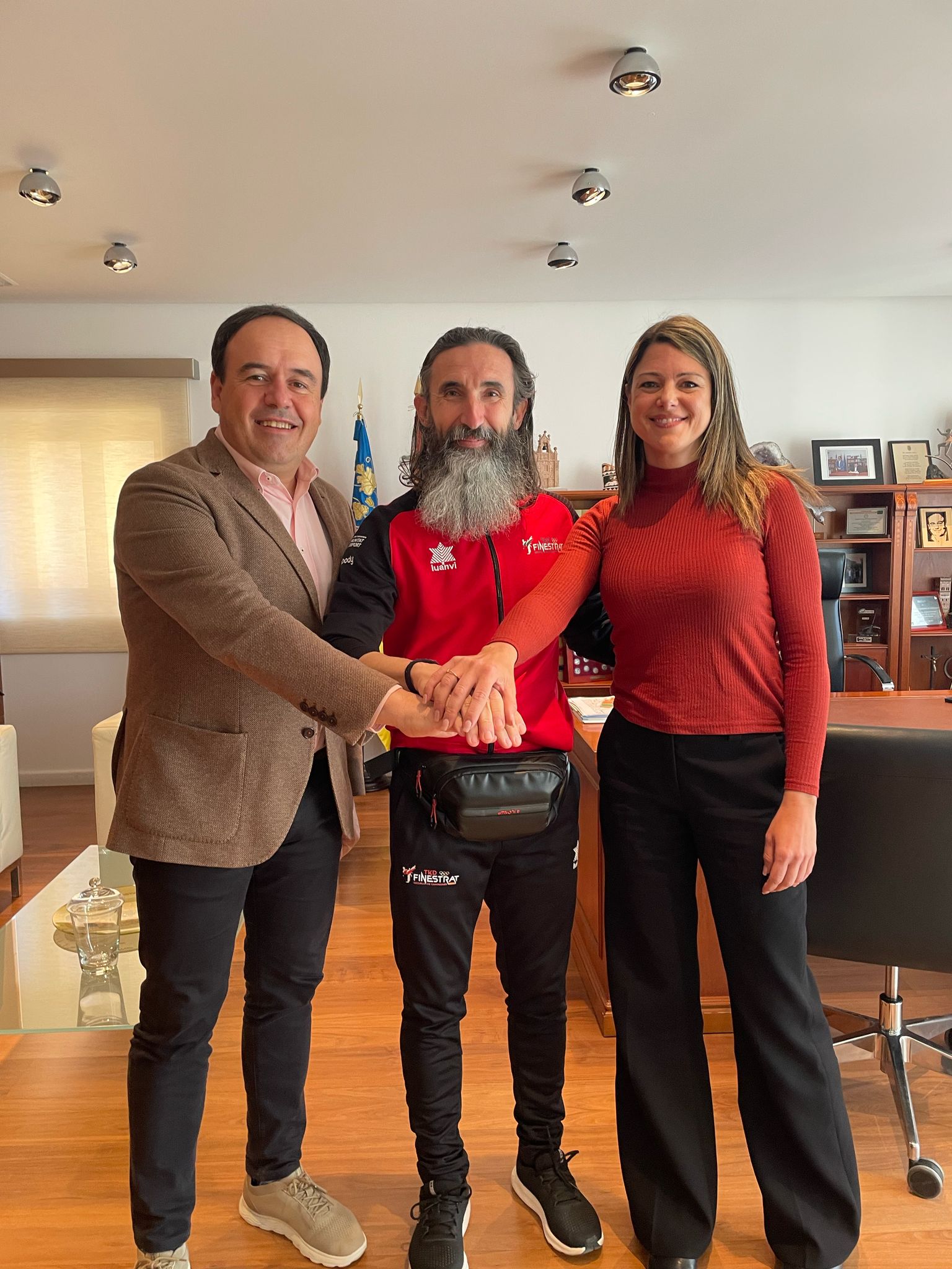 En Finestrat, el ayuntamiento renueva su convenio de la colaboración con el club Taekwondo En Finestrat, el ayuntamiento renueva su convenio de la colaboración con el club Taekwondo