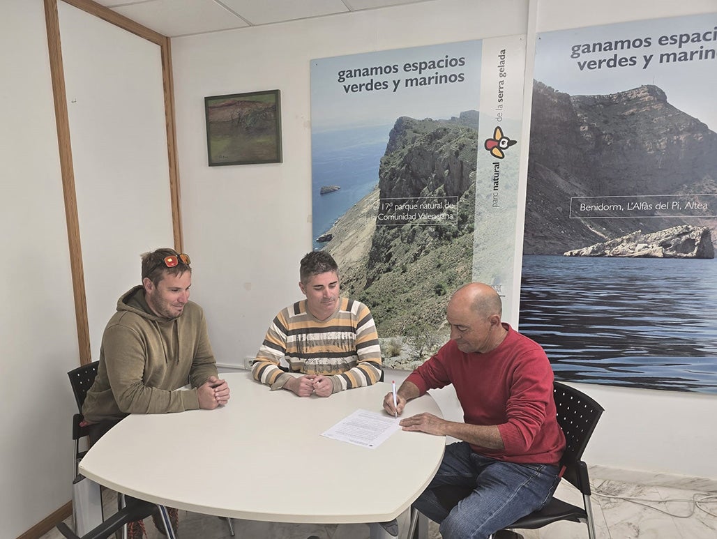 Altea cede por tercer año consecutivo a la “Comunitat de Llauradors i Ramaders” las instalaciones de la antigua cooperativa Altea cede por tercer año consecutivo a la “Comunitat de Llauradors i Ramaders” las instalaciones de la antigua cooperativa