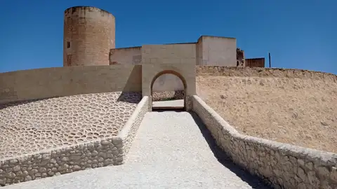 Vista del Castillo de Elda. Vista del Castillo de Elda.