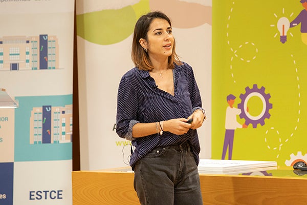 L'UJI lliura els premis 5UCV Aula Emprén en una jornada sobre emprenedoria científica femenina amb la divulgadora Rocío Vidal L'UJI lliura els premis 5UCV Aula Emprén en una jornada sobre emprenedoria científica femenina amb la divulgadora Rocío Vidal